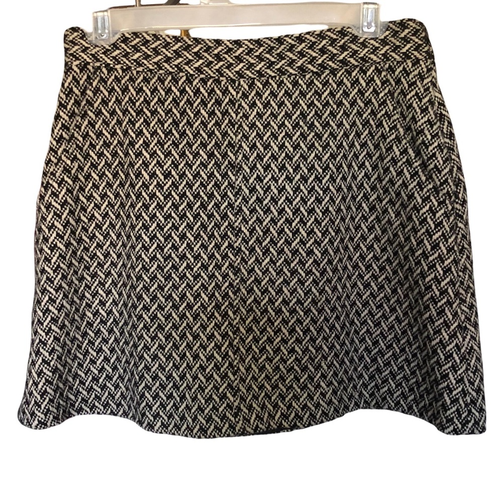 Forever 21 Black & White Herringbone Skirt w/Pockets Size M